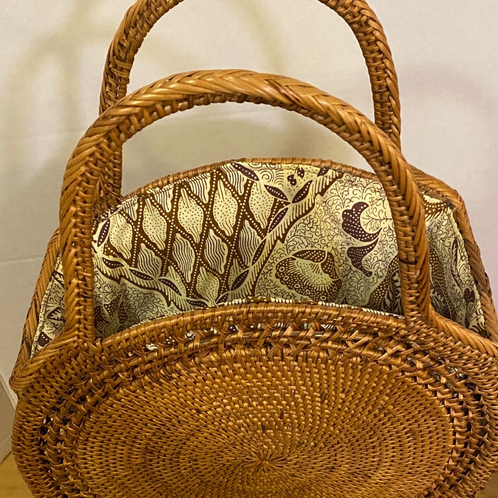 Handcrafted Brown Rattan Bag - Picture 6 of 9